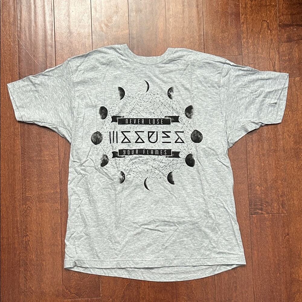 Issues Gray Moon Phase Graphic Band Tee, Size Small, NWOT